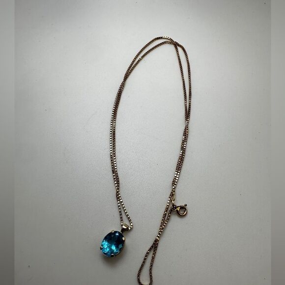22" 14k YG box chain andā9x11mm oval cut Blue Topaz 14kt YG pendant necklace! - Picture 7 of 14
